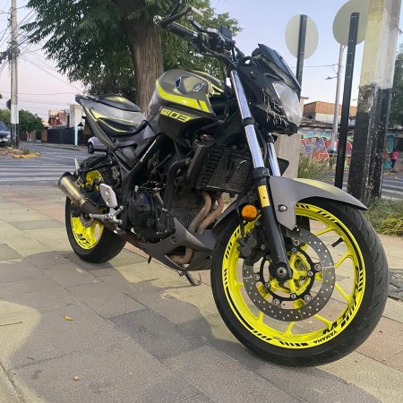 YAMAHA MT03