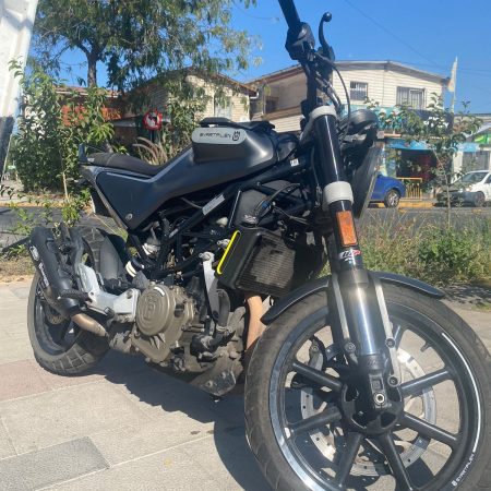 Husqvarna Svartpilen 250
