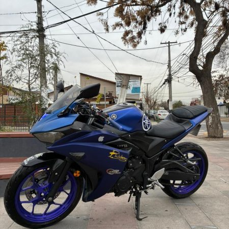 YAMAHA YZF R3